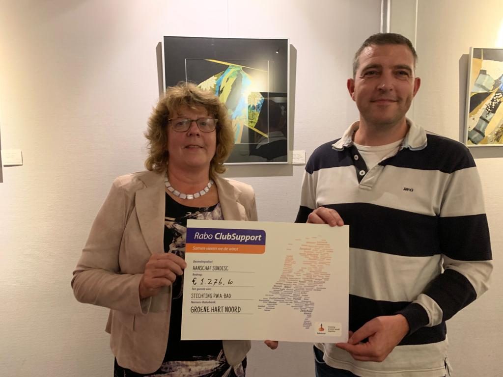 PWA Bad ontvangt mooie cheque namens rabo clubsupport